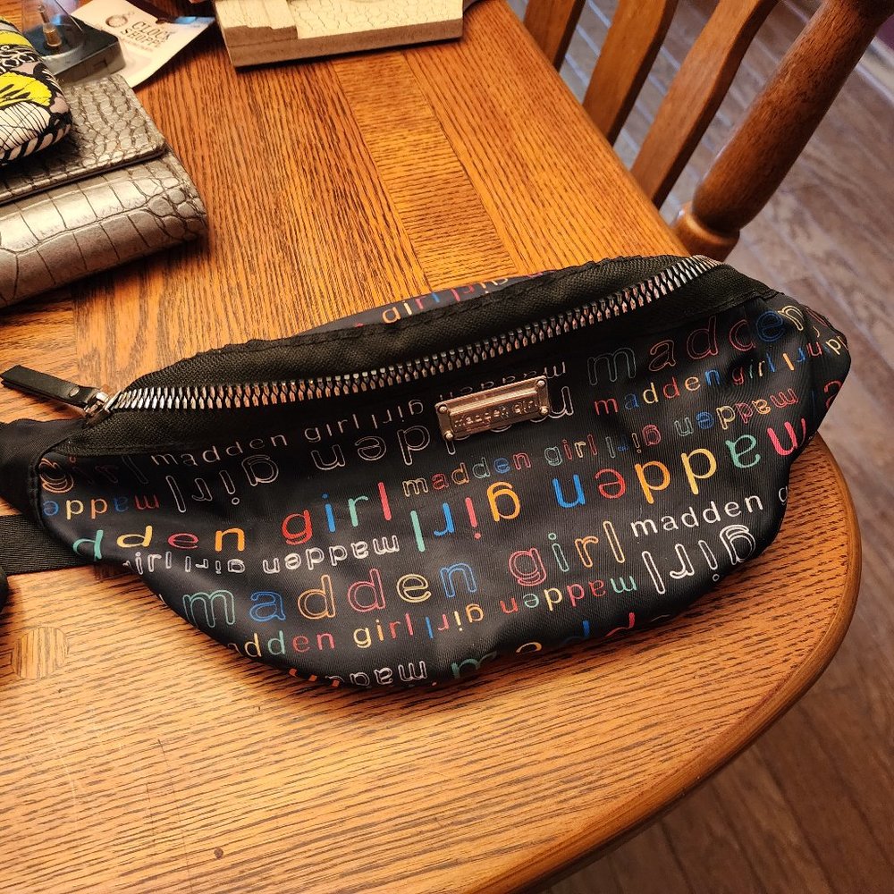 Steve madden hip bag